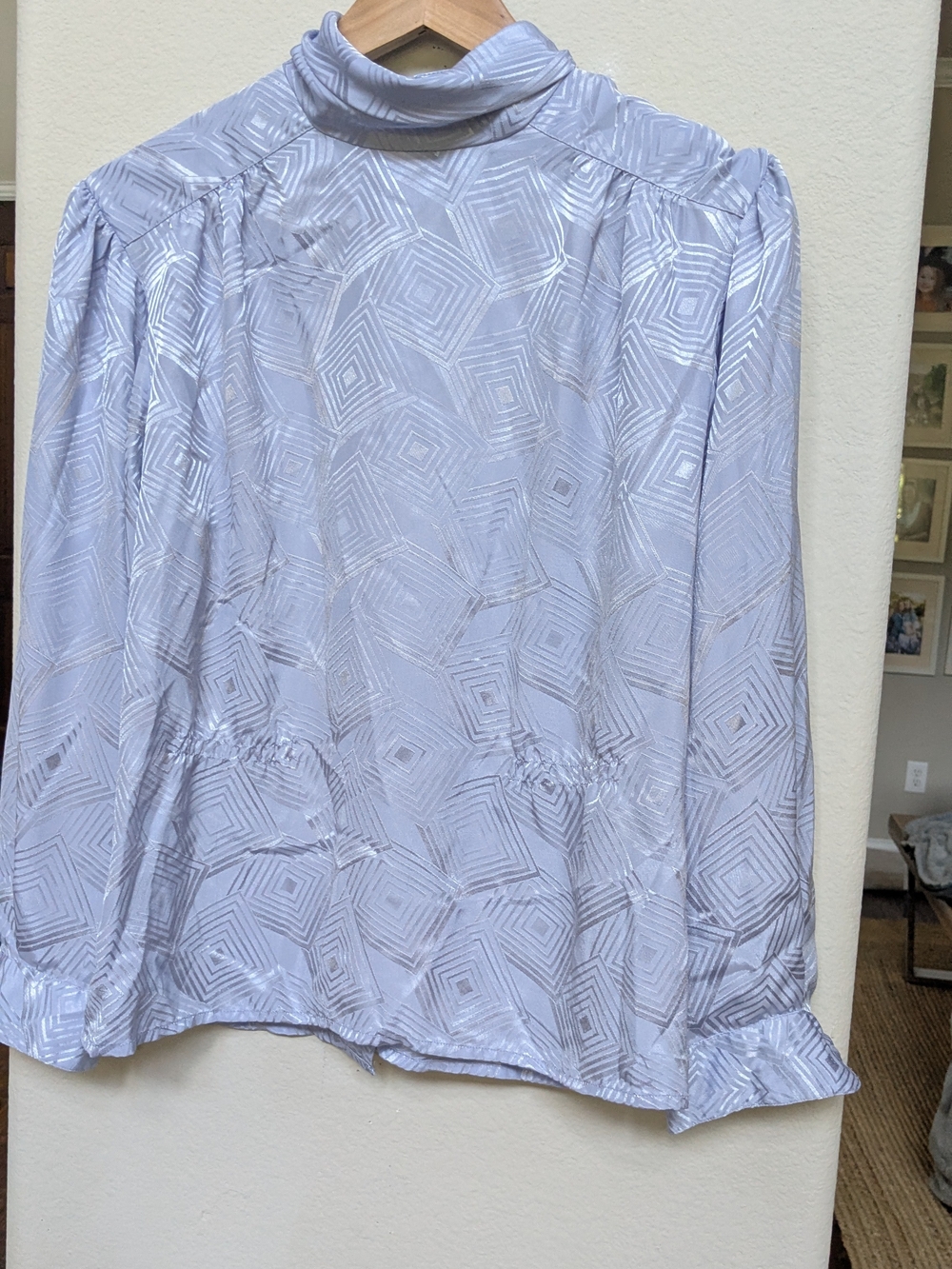 Evan Picone Petites White Mock Neck Geometric Shimmer Blouse